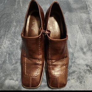 Franco Sarto Woman's Square Toe Chunky Heel Shoe